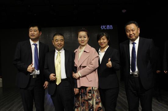 合影留念.jpg 合影留念.jpg