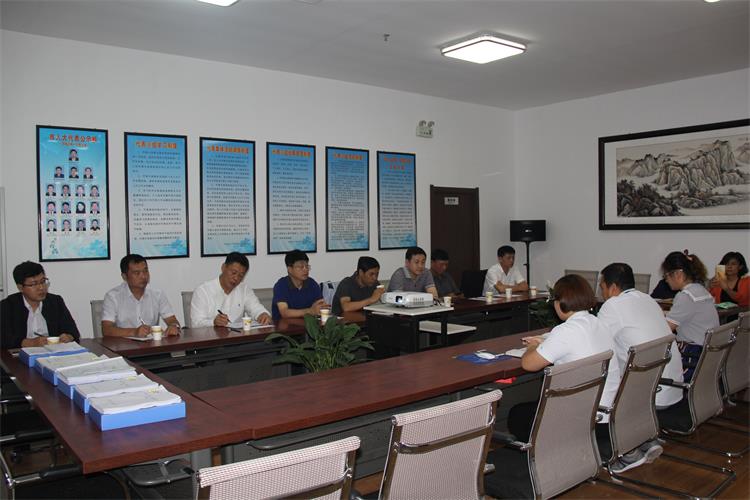 遼聯集團工會主席吳江做工作報告.jpg 遼聯集團工會主席吳江做工作報告.jpg