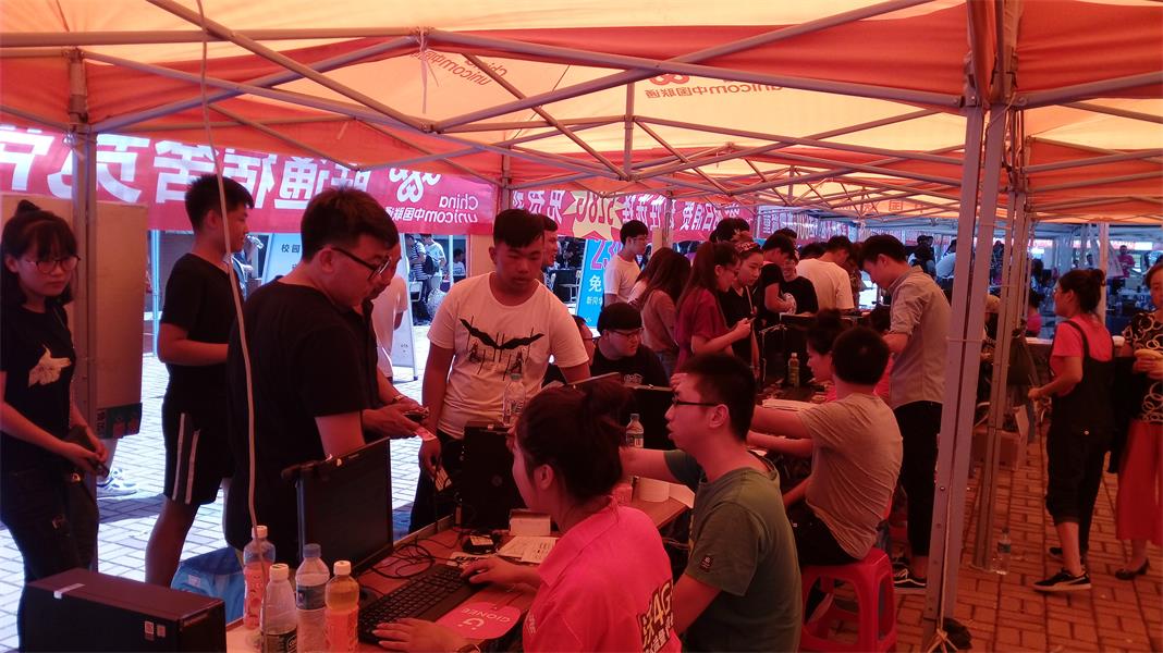 理工大學(xué)活動現(xiàn)場.jpg 理工大學(xué)活動現(xiàn)場.jpg