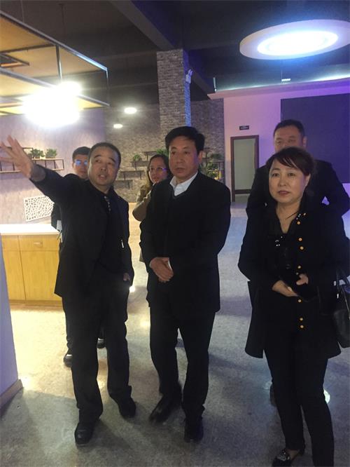 白塔區區長佟恩凡到遼寧聲谷 雙創孵化基地考察指導