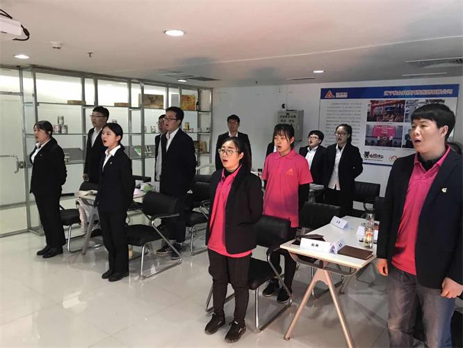 不忘初心，擼起袖子加油干